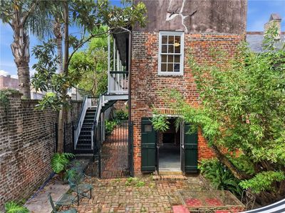 823 Royal St #101
