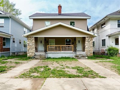 1824-1826 W Grand Ave