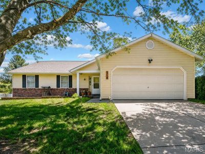 Property at 914 Westbrook Dr, Warrenton, MO