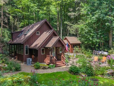 108 Shangri Ln