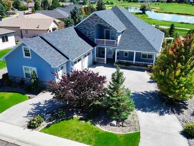 490 Cobble Drive