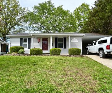 Property at 209 Oak St, Waterloo, IL