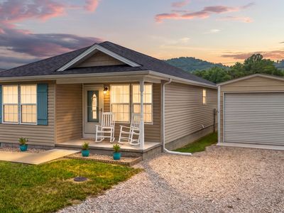 313 Mynhier Rd