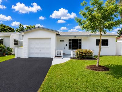 4827 NW 43RD Court