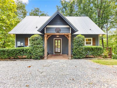 211 Long Branch Dr