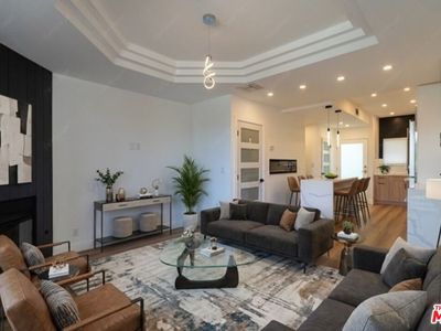 2500 Abbot Kinney Blvd APT 11