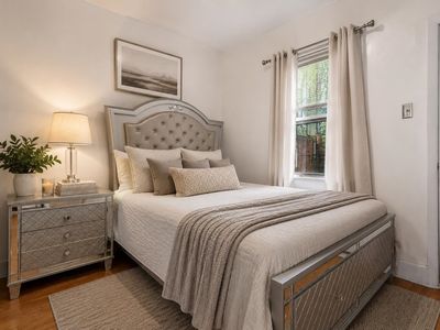 11 Crawford St