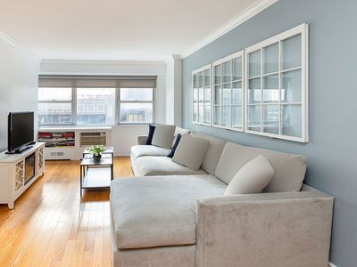 153 E 57th St APT 6G