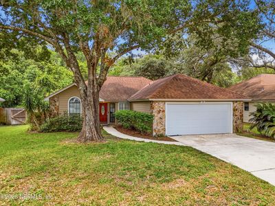 1586 CRABAPPLE COVE Court