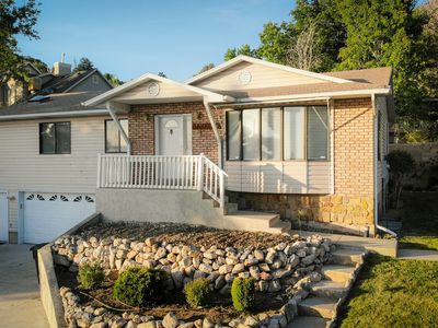 895 E Quail Dr