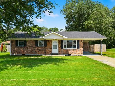 211 Laurel Dr