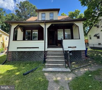 3032 Fleetwood Ave