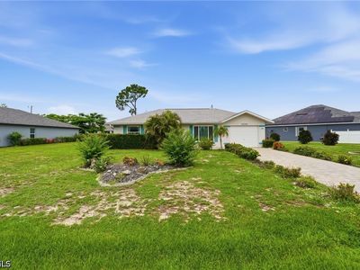 25449 Doredo Dr