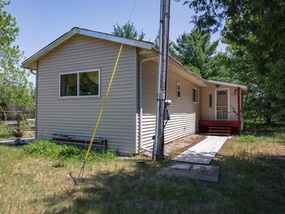 1084 Edgewood Drive