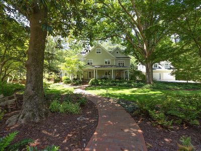 908 Greenwood Rd