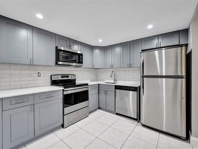 8401 W Sample Rd APT 20