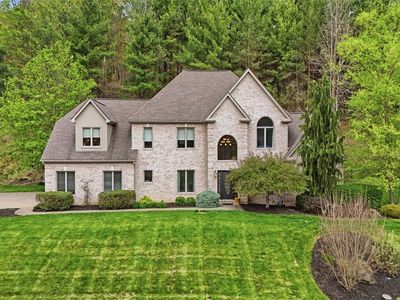 1560 Barrington Dr