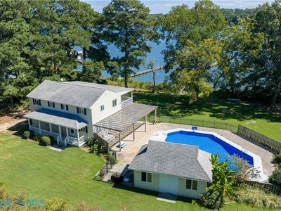 196 Churchill Rd