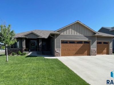 700 N Willow Creek Ave