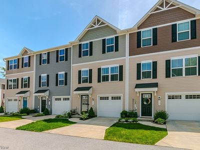 Property at 115 Palm Ct, Painesville, OH