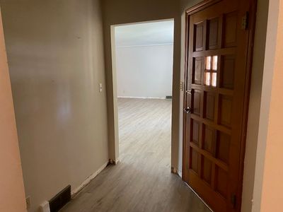 2166 S Lone Pine Ave