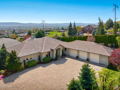 616 N 65th Ave