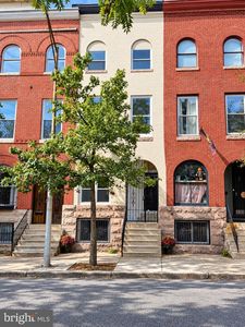 1112 Guilford Ave