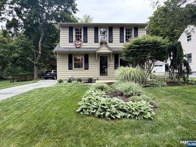 837 Circle Ave