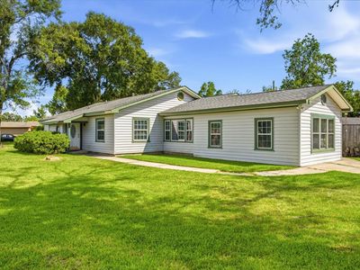 311 Burnett Dr