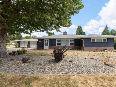 223 W Hazel St