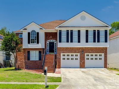 10 Teakwood Drive