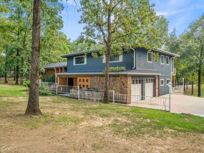 208 Southshore Dr