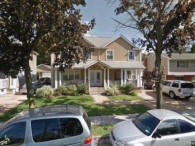 10 3rd Avenue