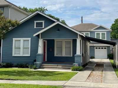 317 W 26th St