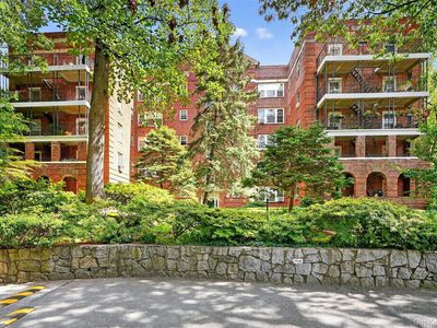 1360 Midland Avenue #4F