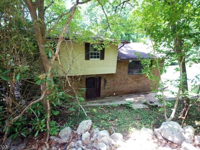 36 Mountain Lake Rd