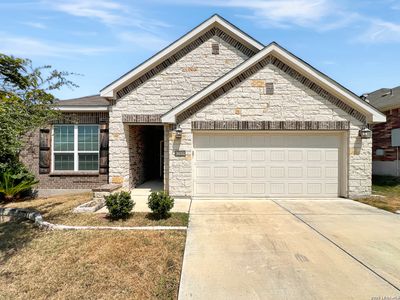12839 Laurel Brush
