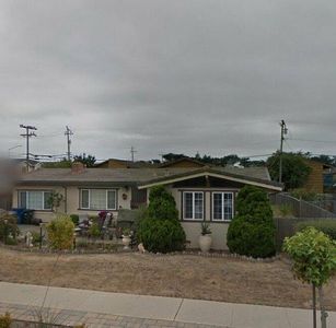 240 Peninsula Dr