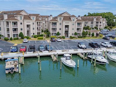 417 Harbour Point APT 304