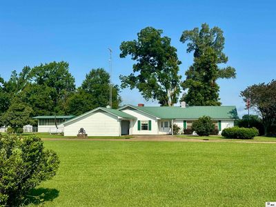 1614 Highway 913