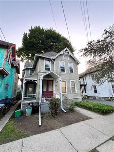 320 N Geneva St