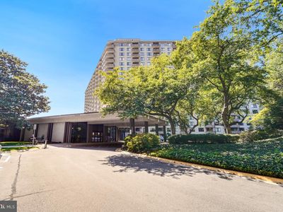 5225 Pooks Hill Rd APT 1015S