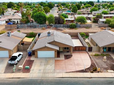 1005 S 47th Ave