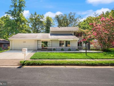 120 E Meadowland Ln