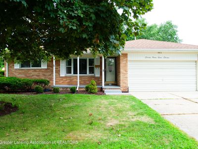 3913 Stratford Ave