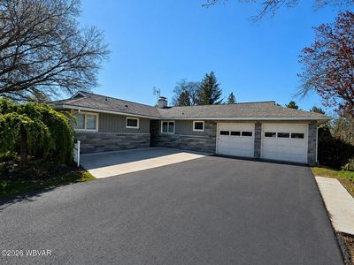 209 Lehman Dr