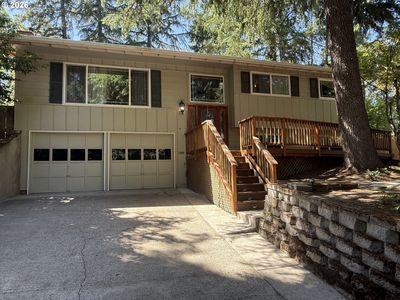 30 Coachman Dr