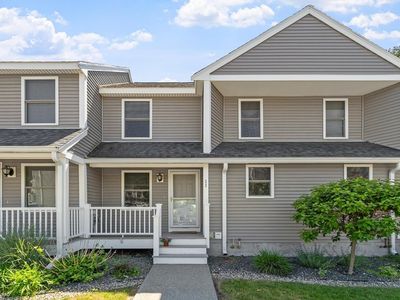 11 Sycamore Dr Unit 11