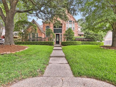 2106 Mountain Lake Dr