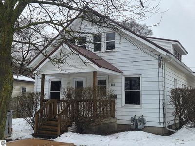 820-822 E Chippewa St